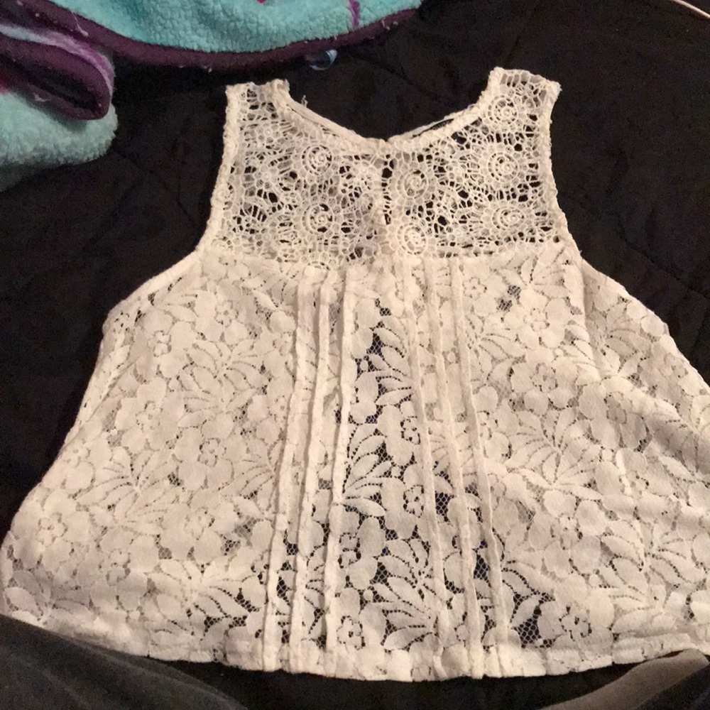 Blouse/open in the back